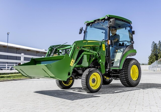 John Deere forfiner de mindste traktorer