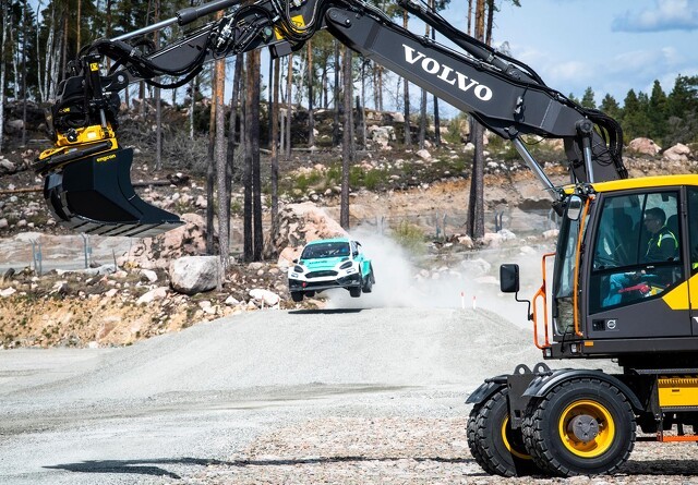 Volvos entreprenørmaskiner bygger racerbaner til ny rallycross-serie