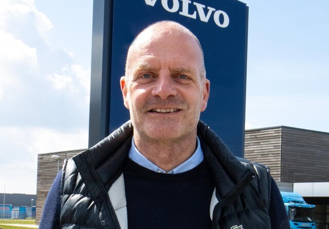 Erfaren branchemand bag Volvo-rattet