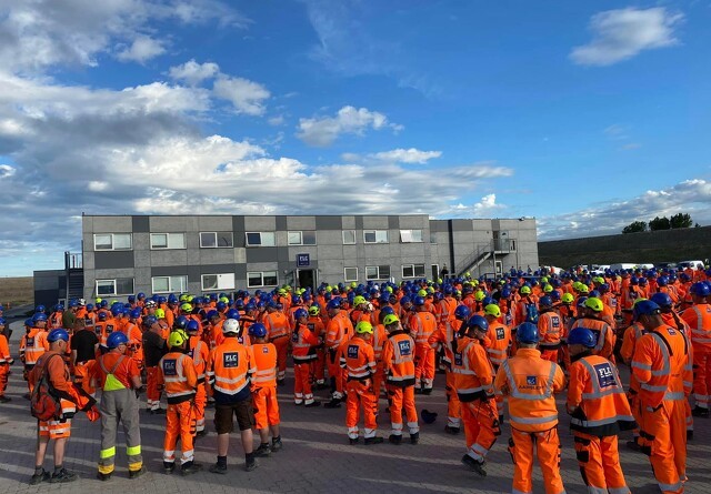 FLC-arbejdere strejker på byggepladsen ved Femernforbindelsen