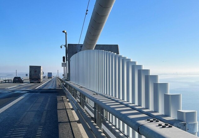 Ny vindafskærmning på Storebæltsbroen
