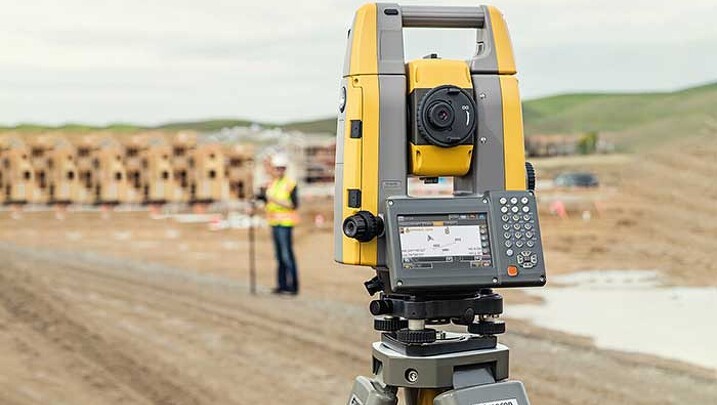 GT-1200_Topcon_total-robotic-station-W