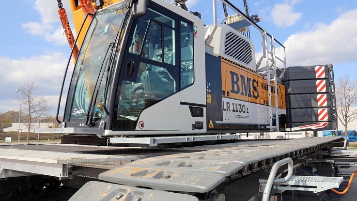 BMS går unplugged med 130 tons Liebherr-kran